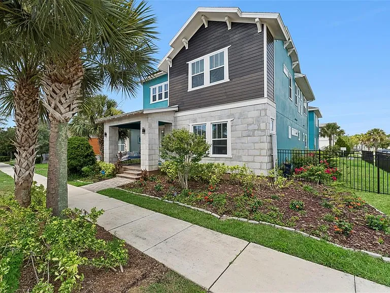 8033 Nemours Pkwy — Photo 5