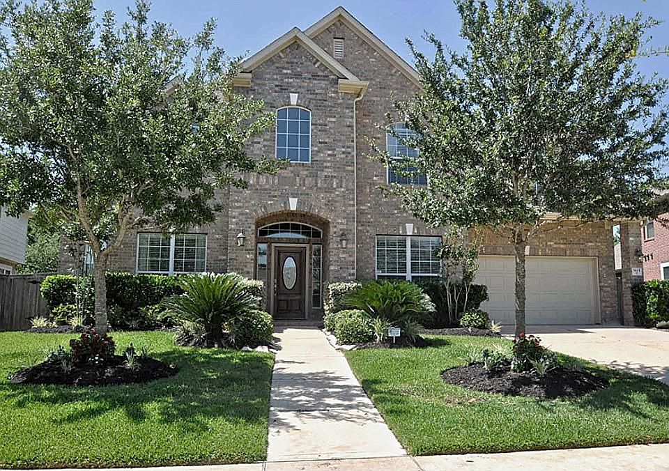 1st image of 5615 Riverstone Crossing Dr