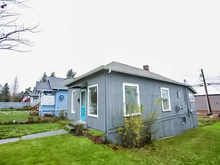 3619 Lombard Ave — Photo 3