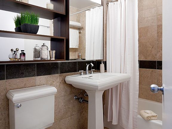 5th image of 130 W 15th St APT 12M