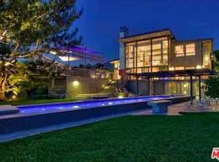 1910 Sunset Plaza Dr, Los Angeles, CA 90069