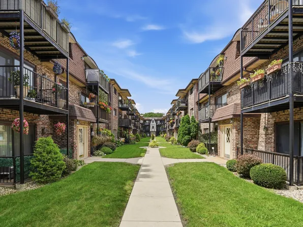 7600 W Lawrence Ave Unit 3B, Harwood Heights, IL 60706