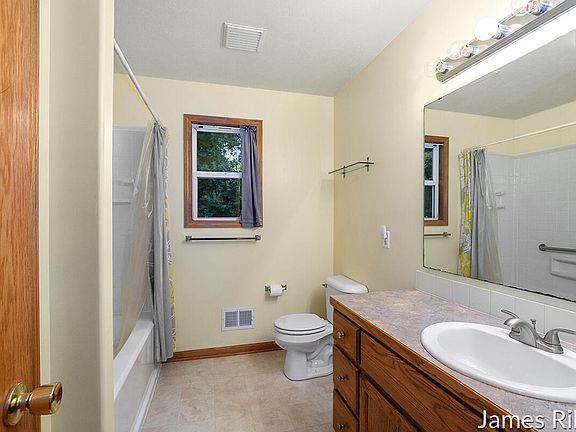 4th image of 4639 Evergreen Farms Ct NE