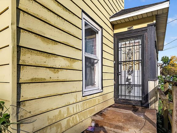 3rd image of 1004 Newland Pl