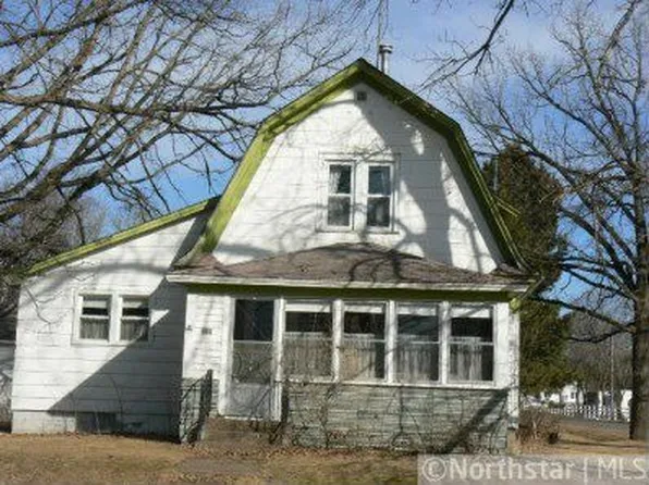 300 N Prospect Ave, Ogilvie, MN 56358