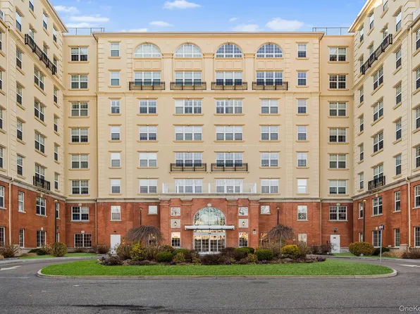 10 Byron Place #615, Larchmont, NY 10538