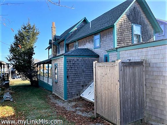 3rd image of 11 Spruce Ave