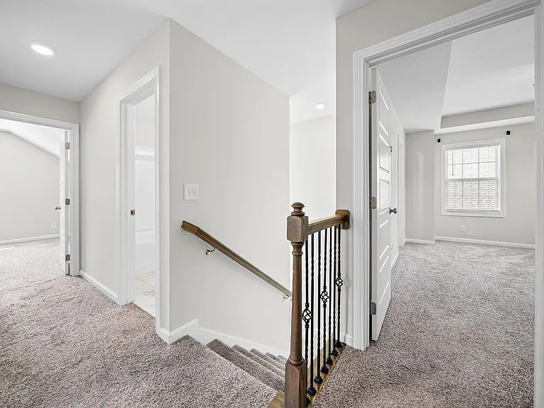 748 Jodine Ann Dr — Photo 15