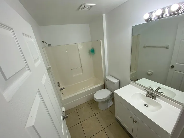 129 Zenith Cir — Photo 18
