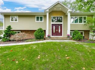 114 Smith Hill Rd, Suffern, NY 10901