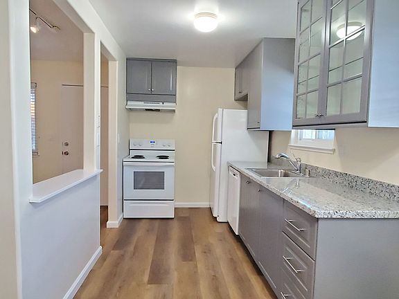 2nd image of 771 Warring Dr APT 4
