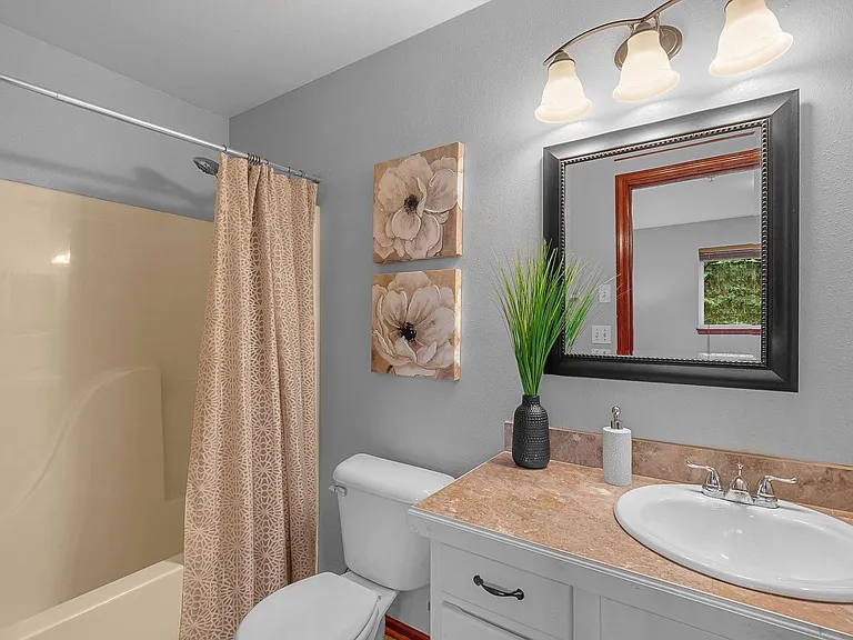 1129 W Casino Rd #3 — Photo 14