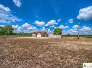 434 Geronimo Dr, Seguin, TX 78155