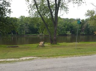 8810 E River South Rd, Momence, IL 60954