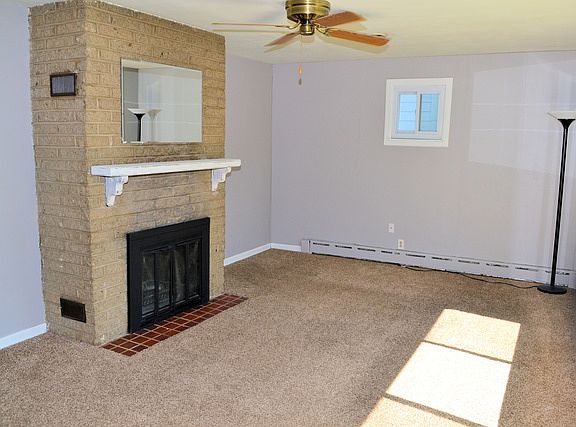 3rd image of 18242 Oakwood Ave