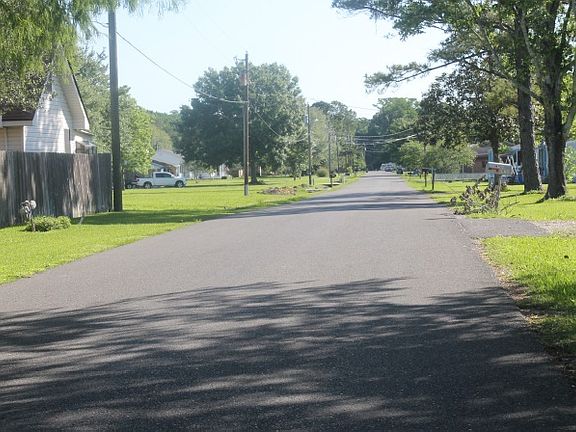 2nd image of 2401 Highway 654