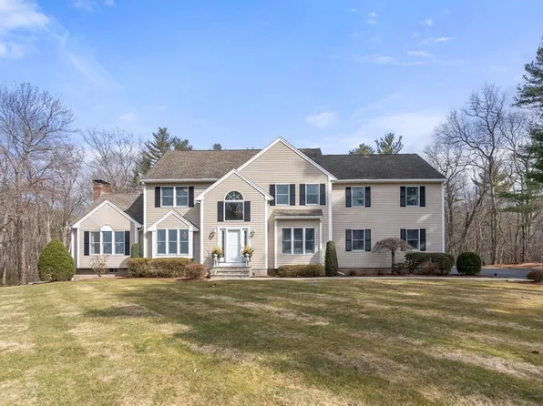 69 Wedgewood Dr, North Easton, MA 02356