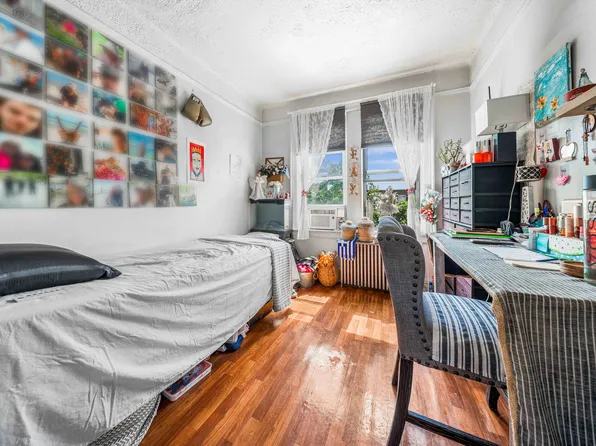 30-77 42nd Street image 20 of 27