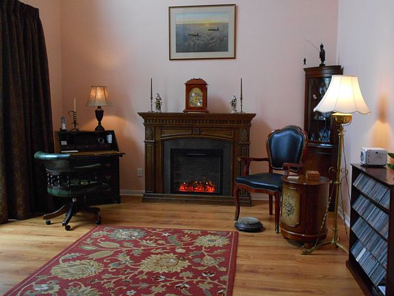 5th image of 2111 Palm Castle Dr