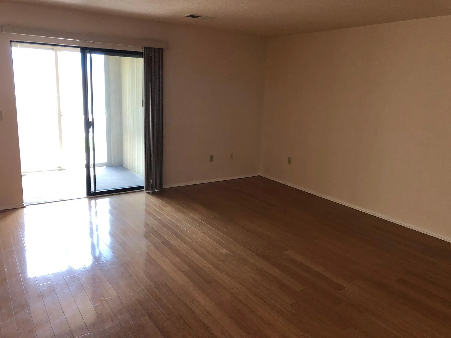 837 Country Club Dr SE — Photo 3