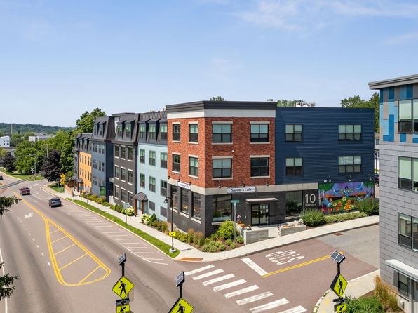 10 Manseau St #302