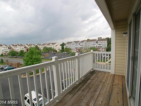 4th image of 46924 Courtyard Sq Unit 300