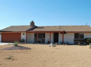 14572 Luna Rd, Victorville, CA 92392