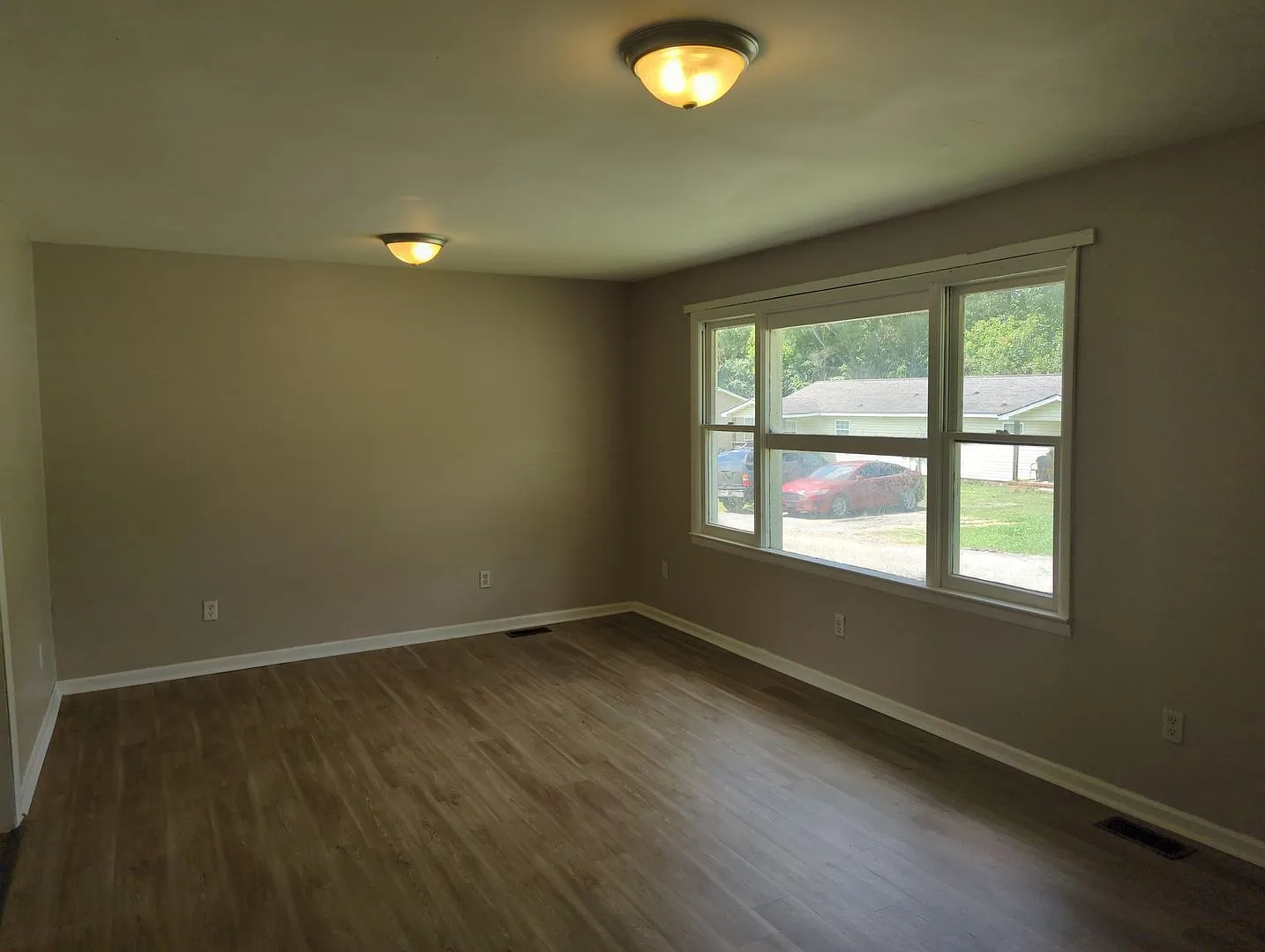 3 Bedroom House in Rossville — Photo 4