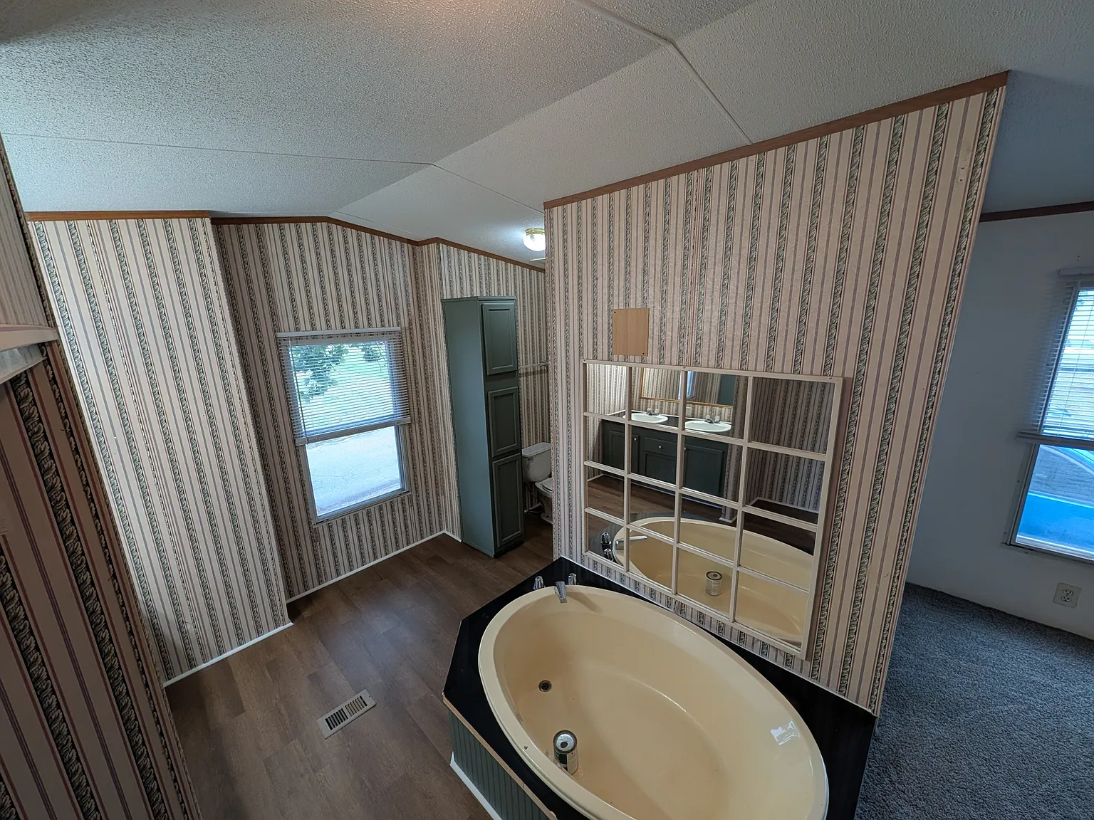51 Randsdell Lane - Unit... — Photo 2