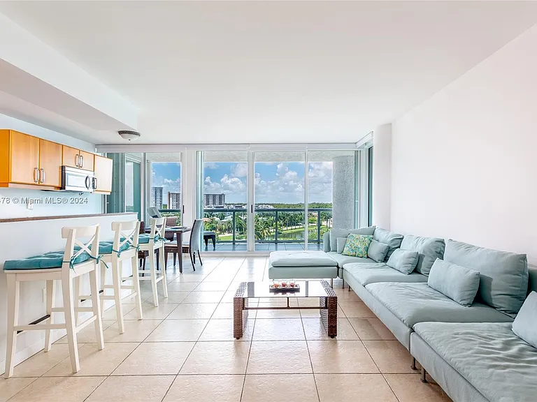 16500 Collins Ave #655 — Photo 14