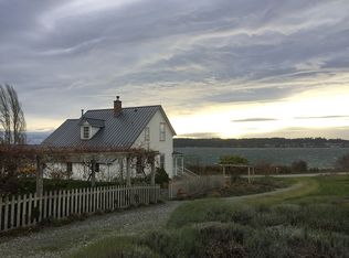 1293 Penn Cove Rd, Oak Harbor, WA 98277