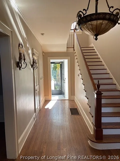 3 bed, 2.5 bath, 2338 sqft, $2,250 — Photo 2