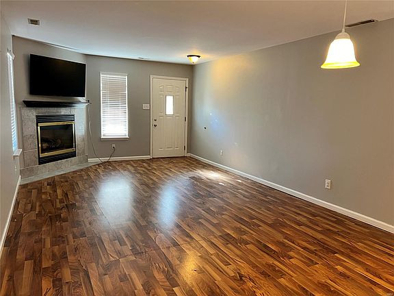 5th image of 4821 Hamburg Ave