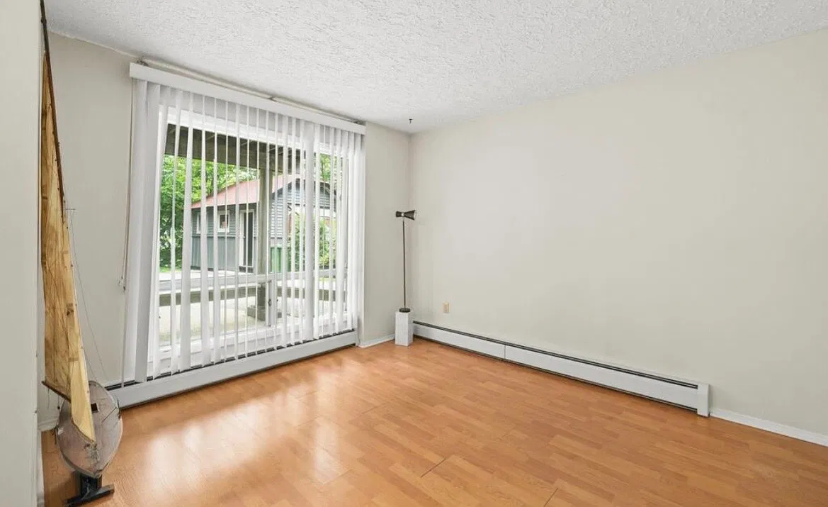 15 Idlewylde Rd — Photo 4