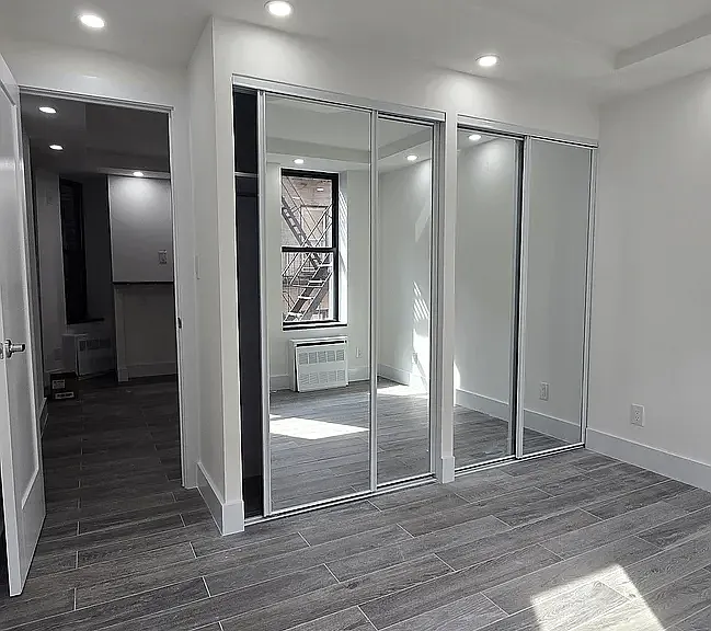 216 E 29th St #4F — Photo 3