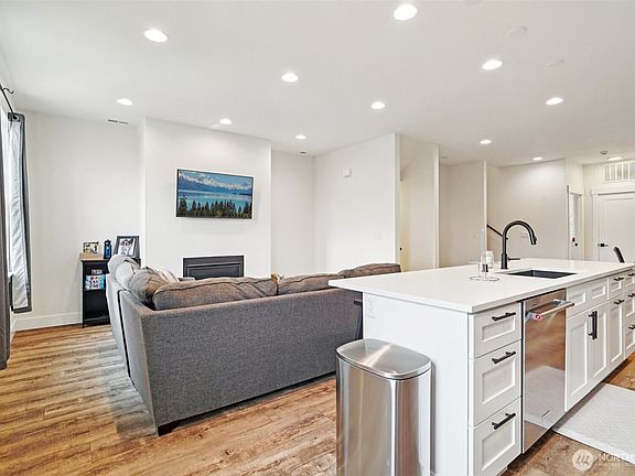 3rd image of 18300 121st Place SE