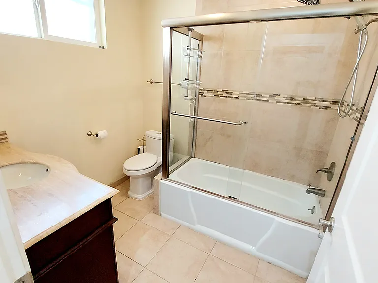 1445 Crestview Ct — Photo 27
