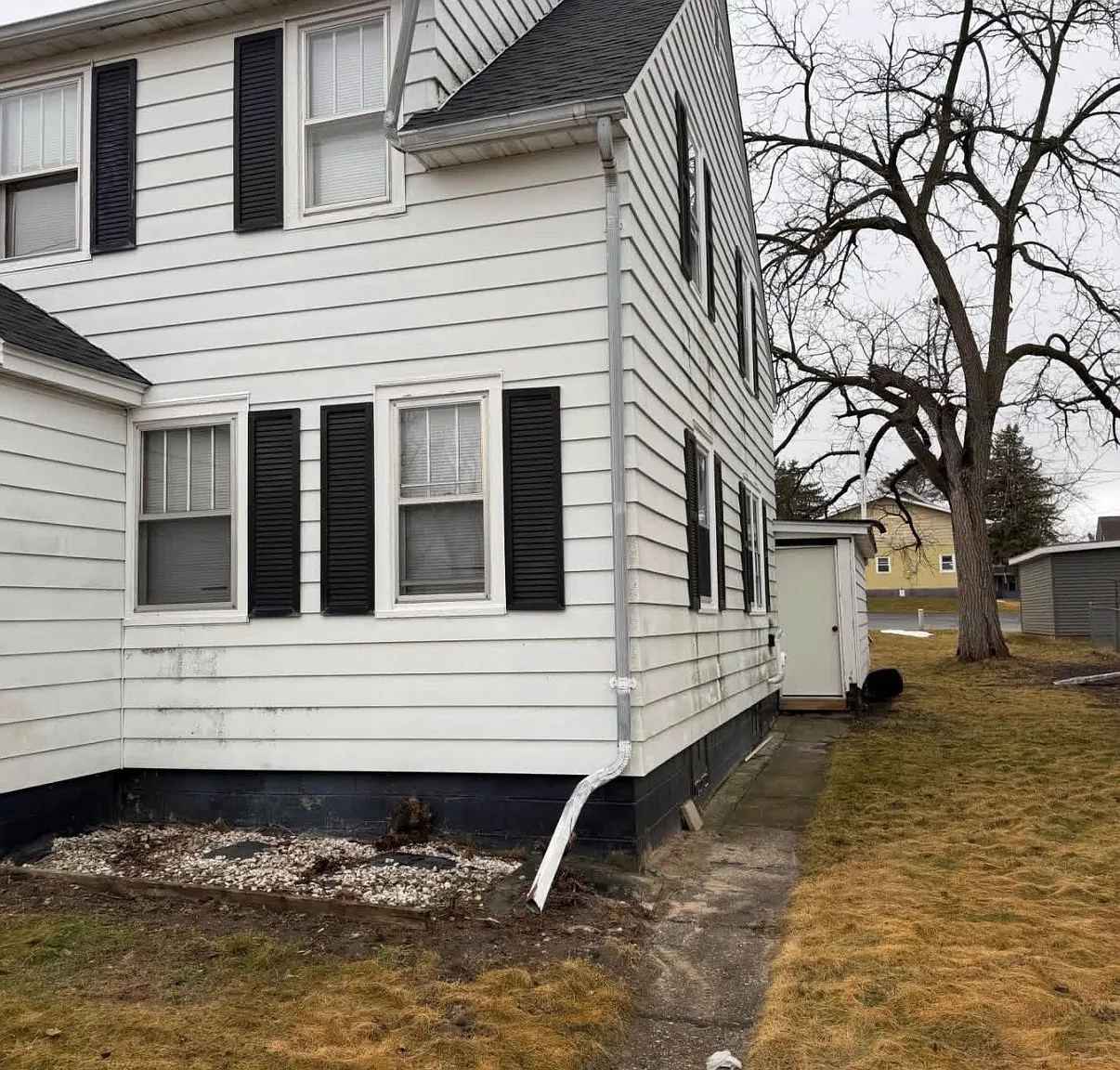 2 bed, 900 sqft, $1,200 — Photo 1