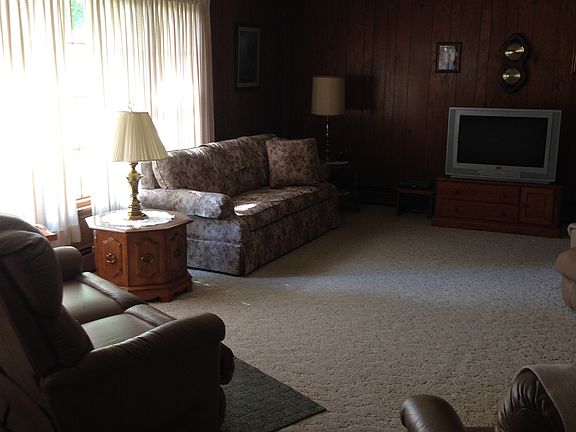 3rd image of 603 W College Ave