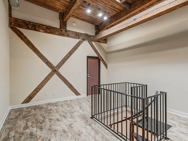 815 Porter St #407 — Photo 36
