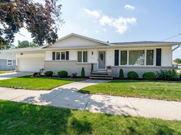 Two Rivers WI Real Estate - Two Rivers WI Homes For Sale | Zillow