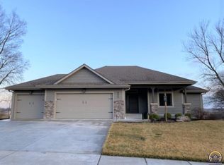 3306 NW Bent Tree Ln, Topeka, KS 66618