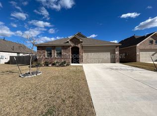 208 Post Oak St, Azle, TX 76020