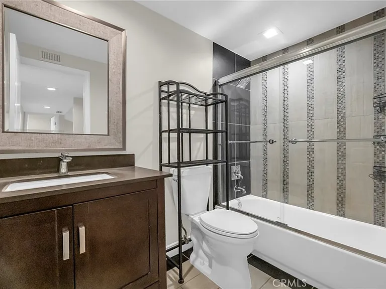 4642 Poe Ave — Photo 35