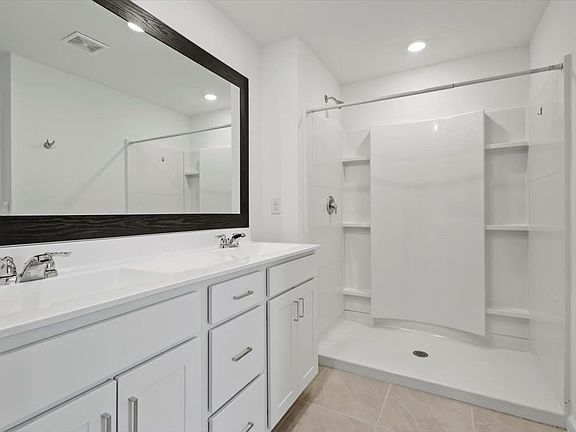 3rd image of 1338 Colebrook Cir SW