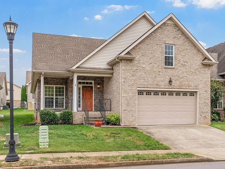 268 Turnberry Cir — Photo 2