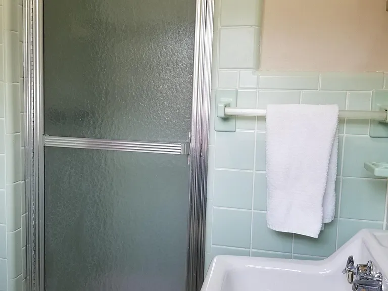 204 Adams Blvd — Photo 15