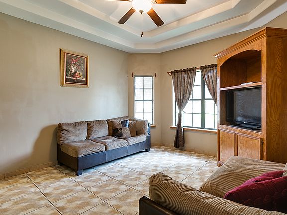 4th image of 6904 Lucero Ct