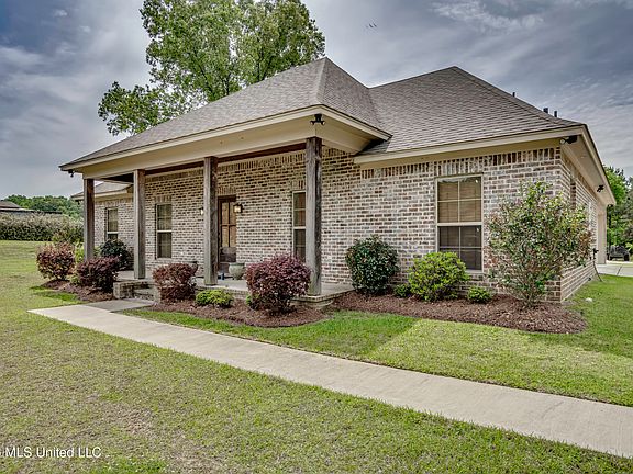 3rd image of 2401 Ratliff Rd