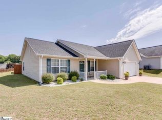124 Waukegan Way, Taylors, SC 29687